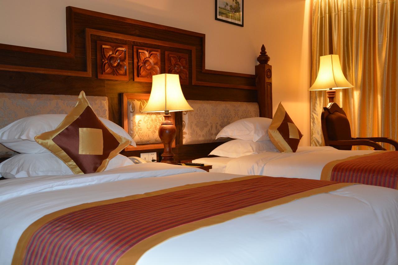 Bayon Era Hotel Siem Reap Luaran gambar