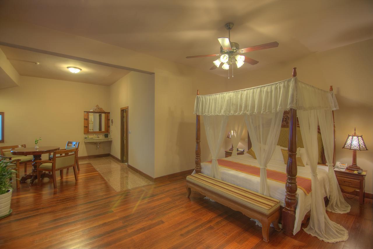 Bayon Era Hotel Siem Reap Luaran gambar